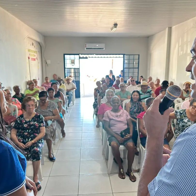 O Prefeito Dr. Thiago Tapajós Participa de Café da manhã em Homenagem ao Dia do Idoso